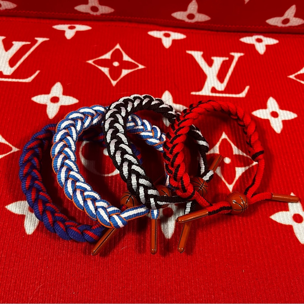 4 brand new braided basketball bracelets 🏀